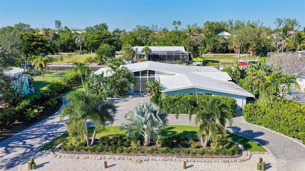 619 Buttonwood Drive Longboat Key, FL 34228 - Photo 2 of 70