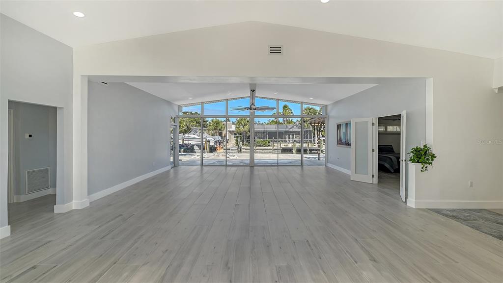 619 Buttonwood Drive Longboat Key, FL 34228 - Photo 25 of 70