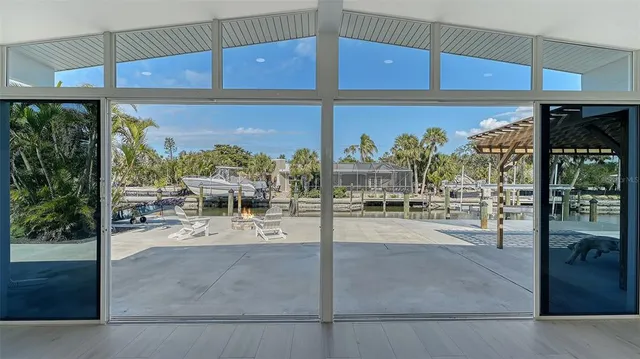 $1,575,000 | 619 Buttonwood Drive, Longboat Key, FL 34228