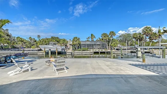 $1,575,000 | 619 Buttonwood Drive, Longboat Key, FL 34228