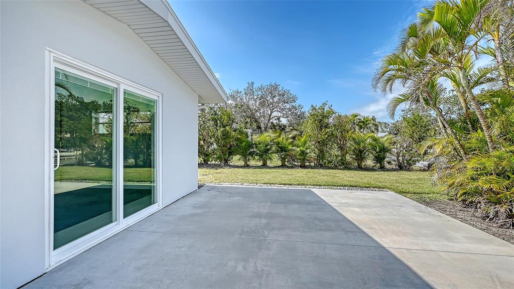 619 Buttonwood Drive Longboat Key, FL 34228 - Photo 32 of 70