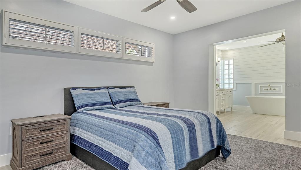 619 Buttonwood Drive Longboat Key, FL 34228 - Photo 35 of 70