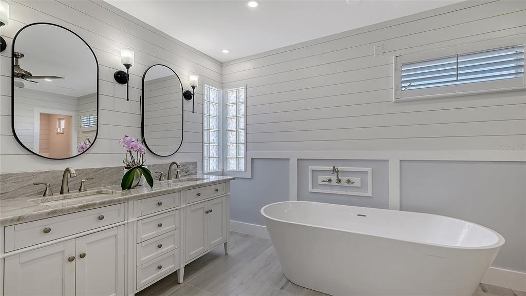 619 Buttonwood Drive Longboat Key, FL 34228 - Photo 38 of 70