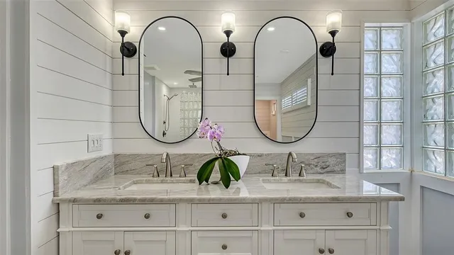 $1,575,000 | 619 Buttonwood Drive, Longboat Key, FL 34228