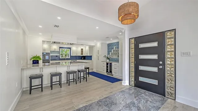 $1,575,000 | 619 Buttonwood Drive, Longboat Key, FL 34228