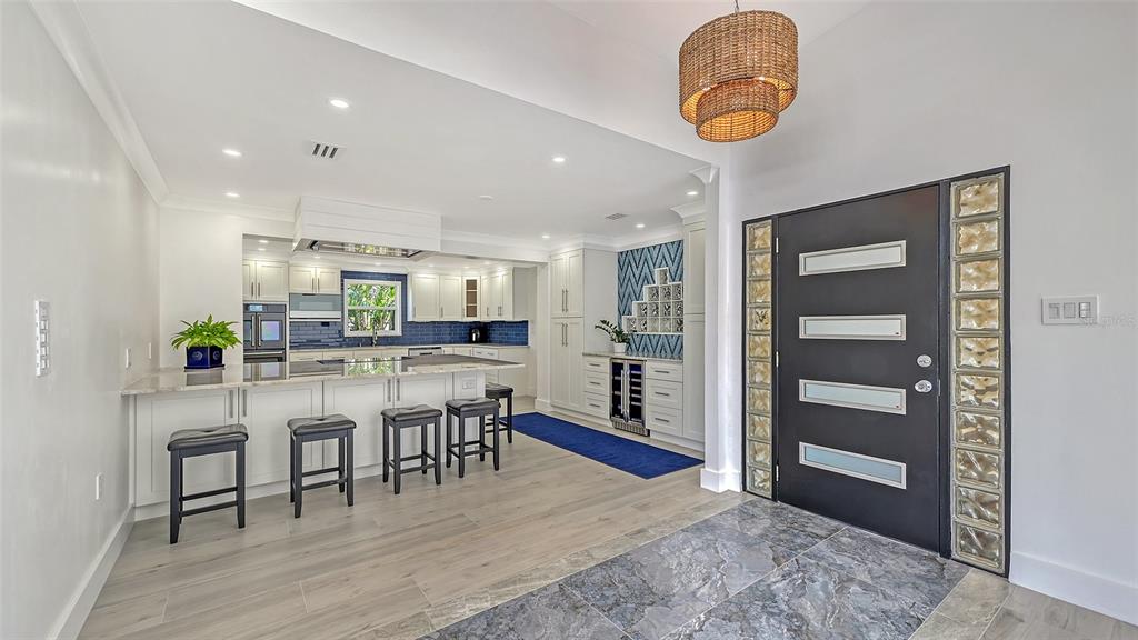 619 Buttonwood Drive Longboat Key, FL 34228 - Photo 8 of 70