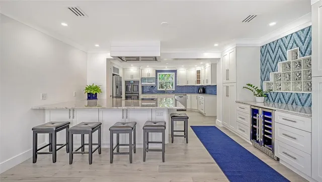 $1,575,000 | 619 Buttonwood Drive, Longboat Key, FL 34228