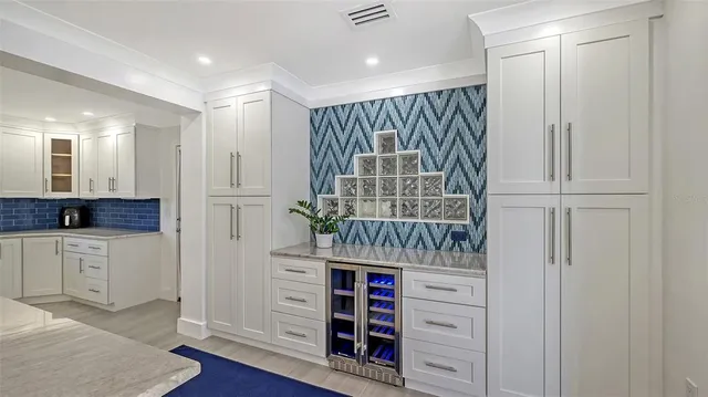 $1,575,000 | 619 Buttonwood Drive, Longboat Key, FL 34228