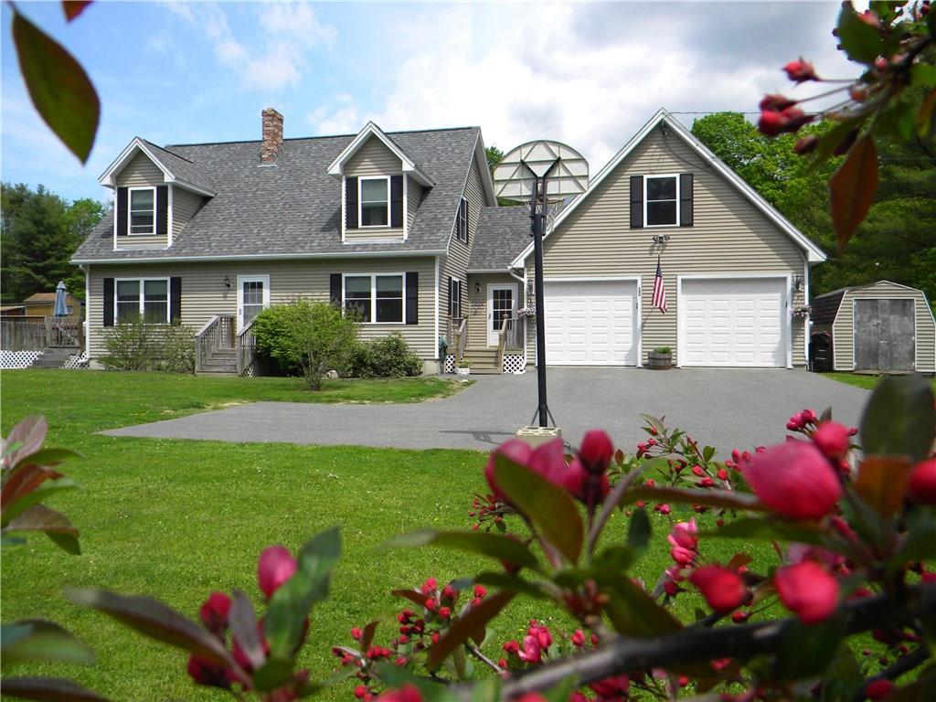 155 Litchfield Road Farmingdale, ME 04344 - Photo 2 of 35 BUILT IN 2003 HAS NEW SIDING AND NEW...