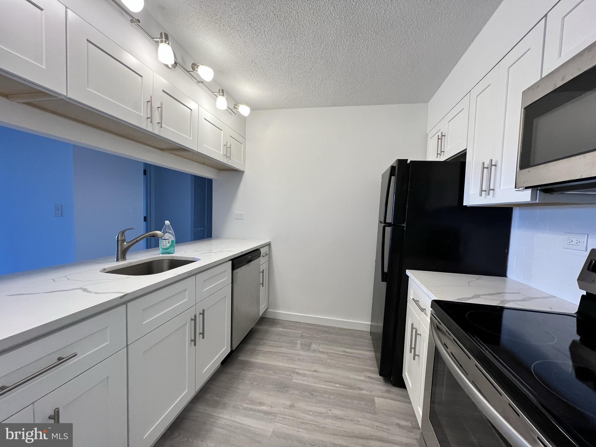 233 South 6th Street, Unit 1312B Philadelphia, PA 19106 - Photo 3 of 11