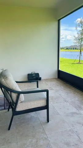 a view of an outdoor area