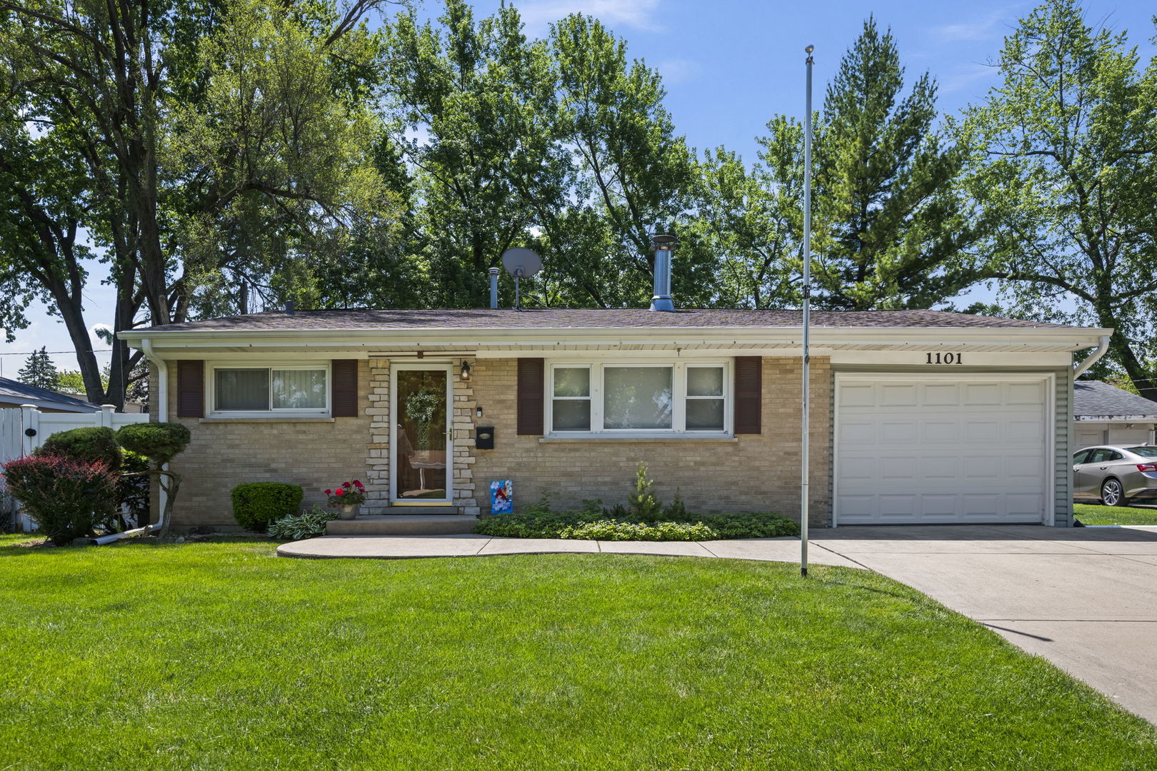1101 Anthony Road Wheeling, IL 60090 - Photo 21 of 28