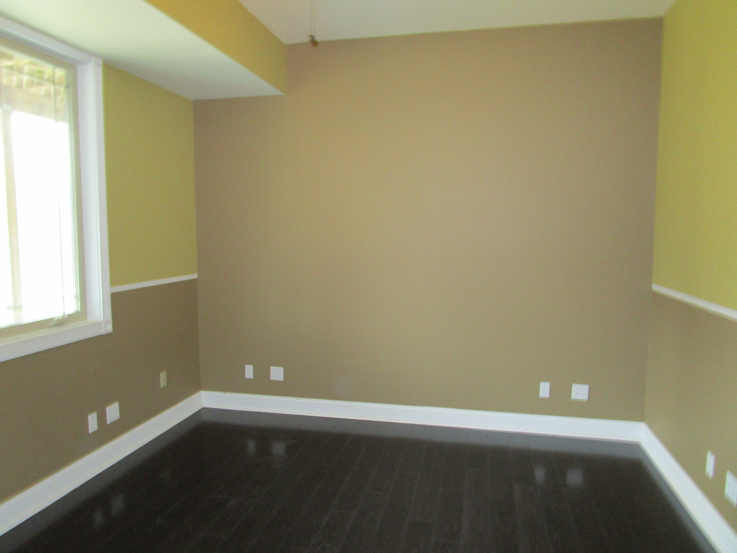 6909 Schultz Road Harvard, IL 60033 - Photo 17 of 19 an empty room with a window