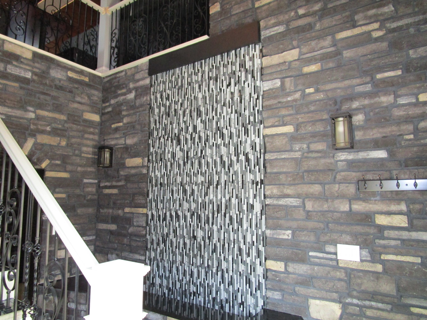 6909 Schultz Road Harvard, IL 60033 - Photo 8 of 19 a view of entryway