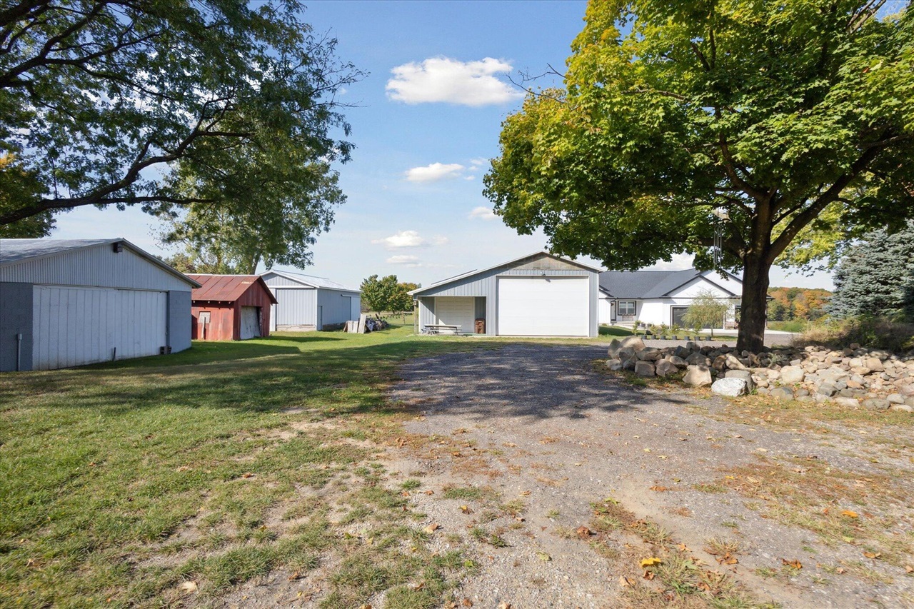 2434 South Cochran Road Charlotte, MI 48813 - Photo 51 of 65 Gallery Image 51