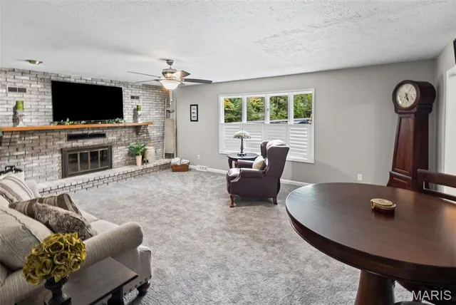 $319,750 | 119 North Market Street, Grafton, IL 62037