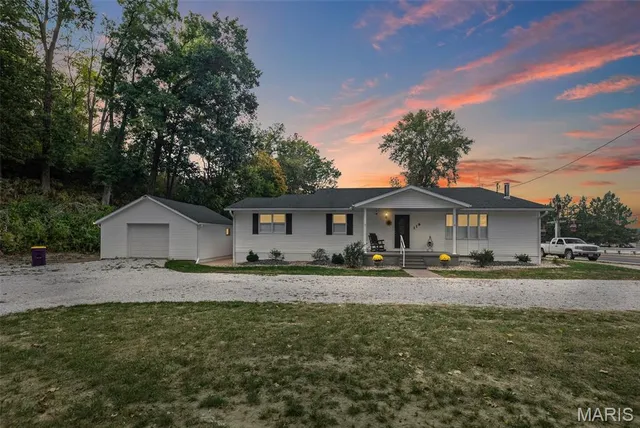 $319,750 | 119 North Market Street, Grafton, IL 62037