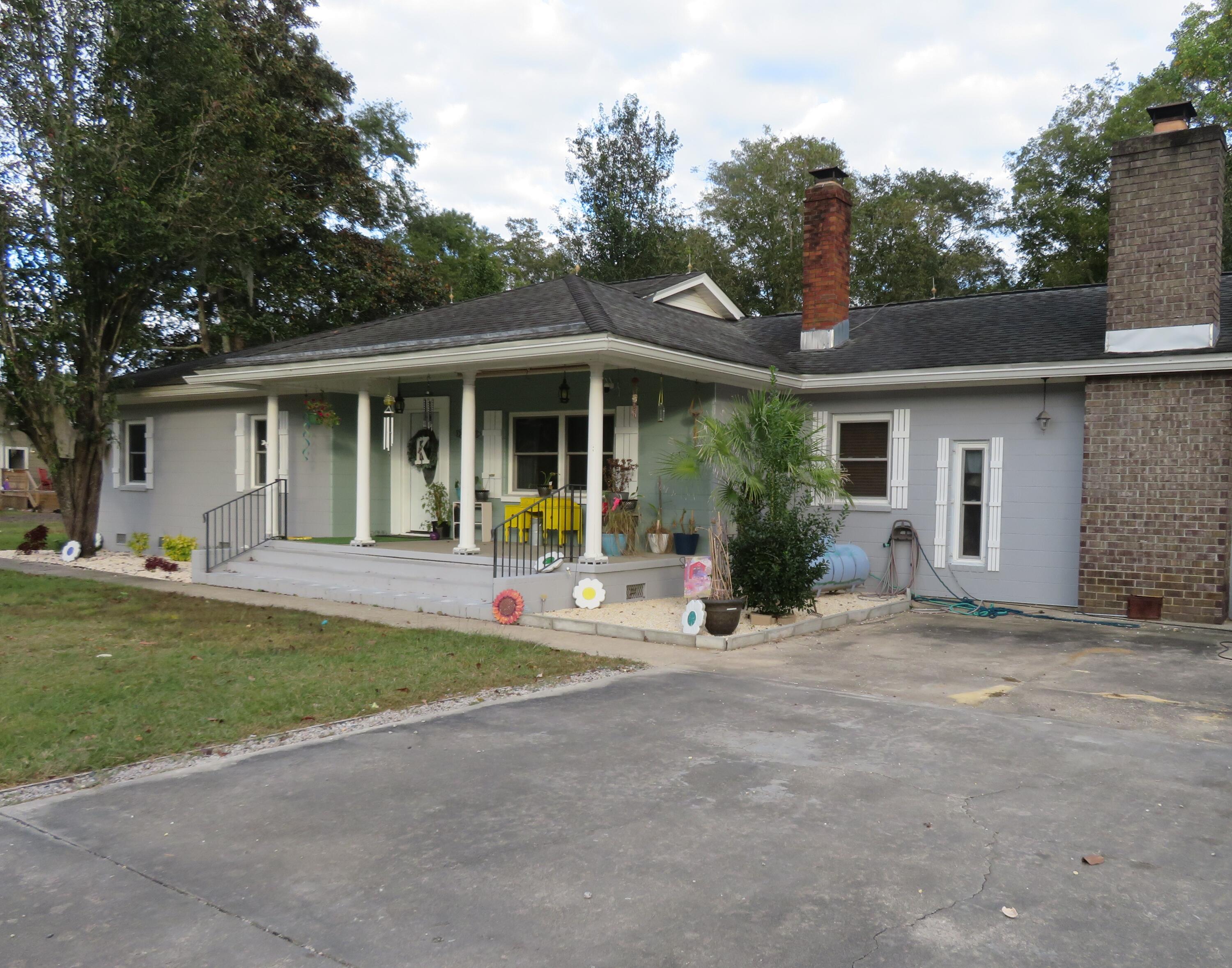 1108 Sidneys Road Walterboro, SC 29488 - Photo 4 of 46 Front of Home