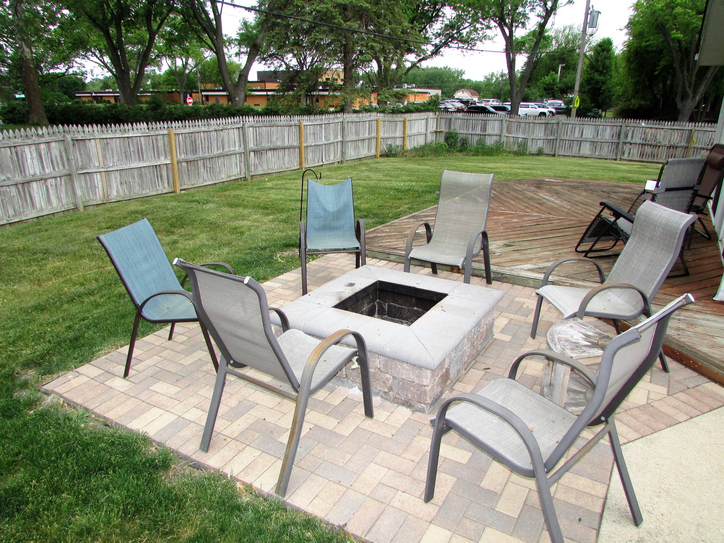 21W255 Canary Road Lombard, IL 60148 - Photo 28 of 32 a view of yard with patio and outdoor seating