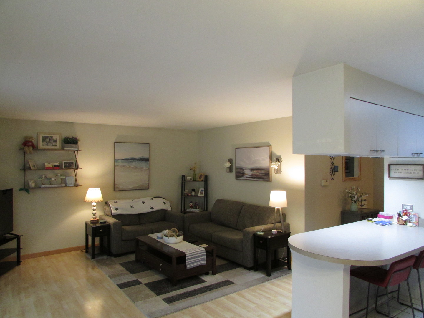 21W255 Canary Road Lombard, IL 60148 - Photo 10 of 32 a living room with furniture and a table