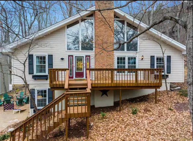 $589,900 | 2964 Hopkins Drive, McGaheysville, VA 22840