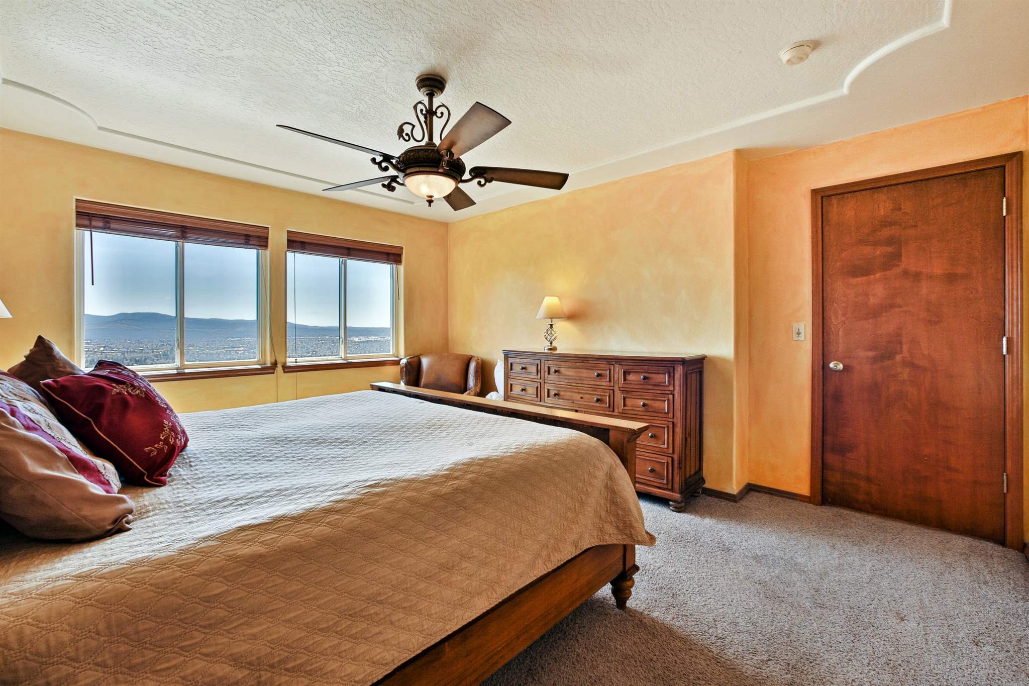 5908 Vista Ridge Lane Spokane, WA 99217 - Photo 16 of 40 Gallery Image 16