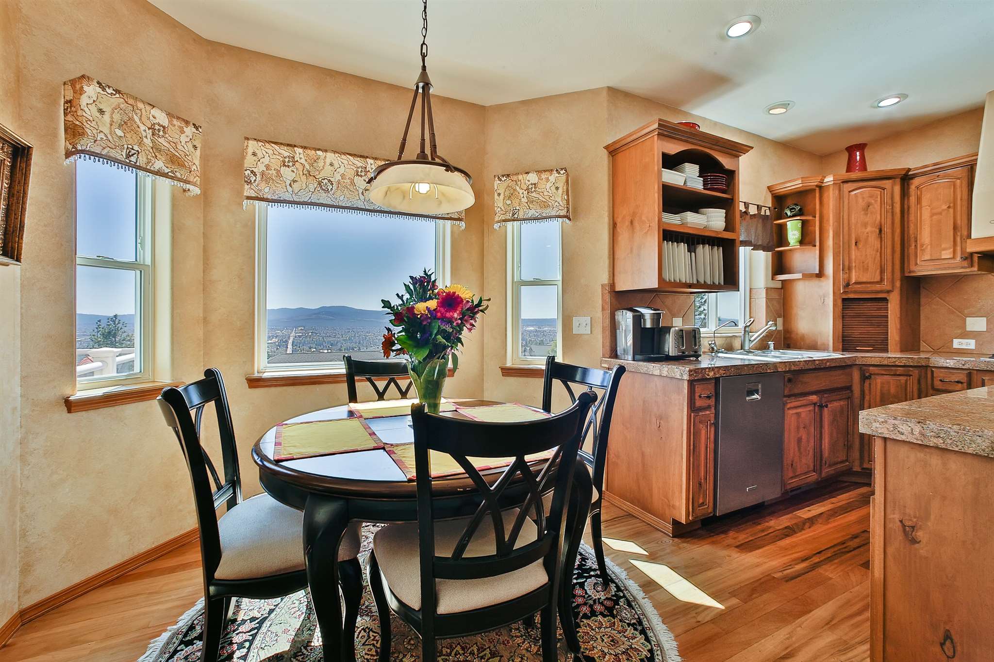 5908 Vista Ridge Lane Spokane, WA 99217 - Photo 10 of 40 Gallery Image 10