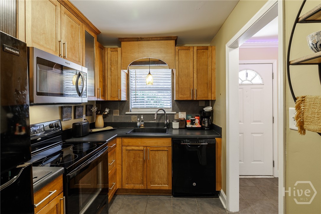 1055 Baxter Street, Unit 106 Athens, GA 30606 - Photo 6 of 30 Kitchen - View 3