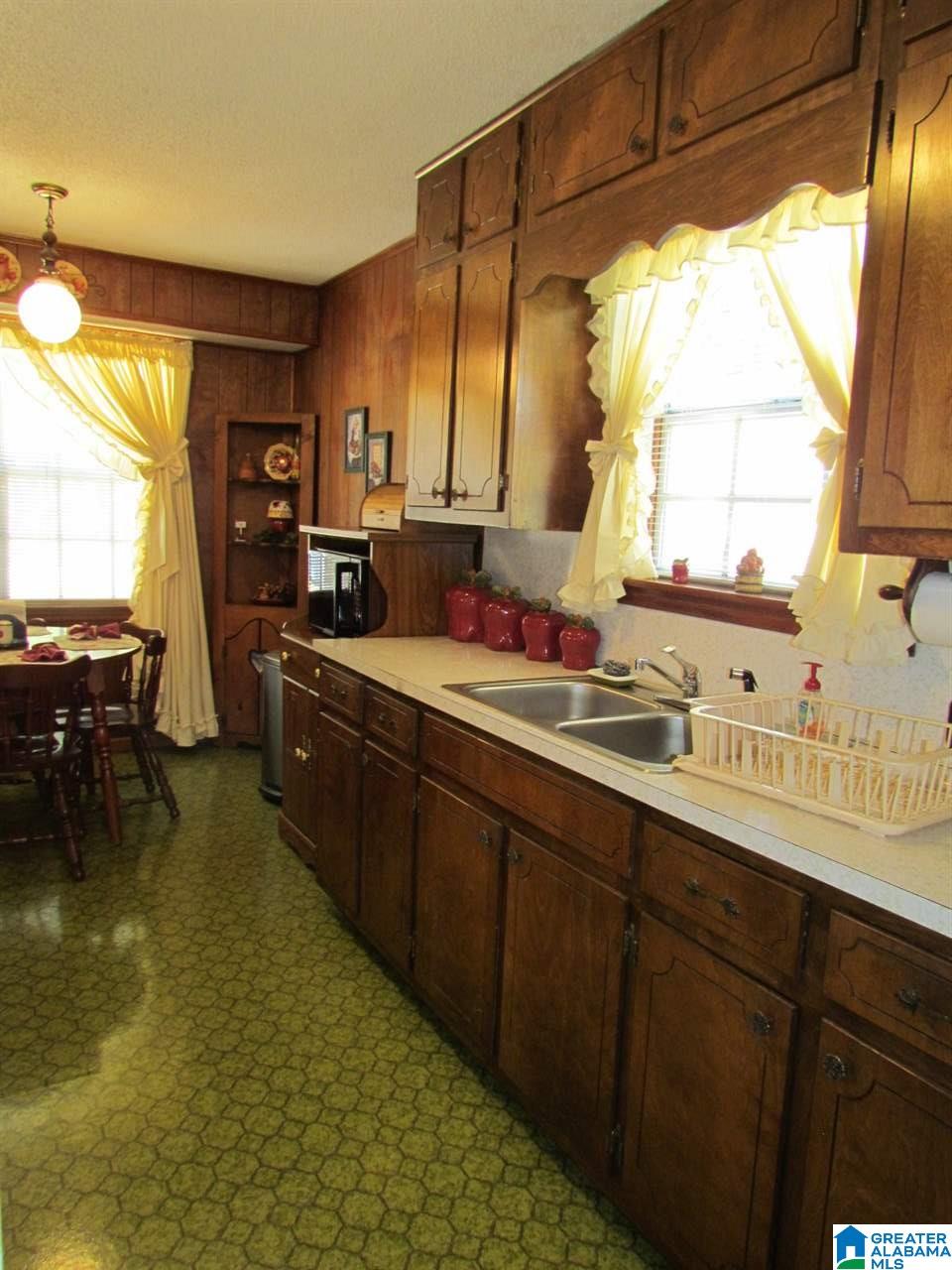 1166 Carolyn Street Leeds, AL 35094 - Photo 9 of 36