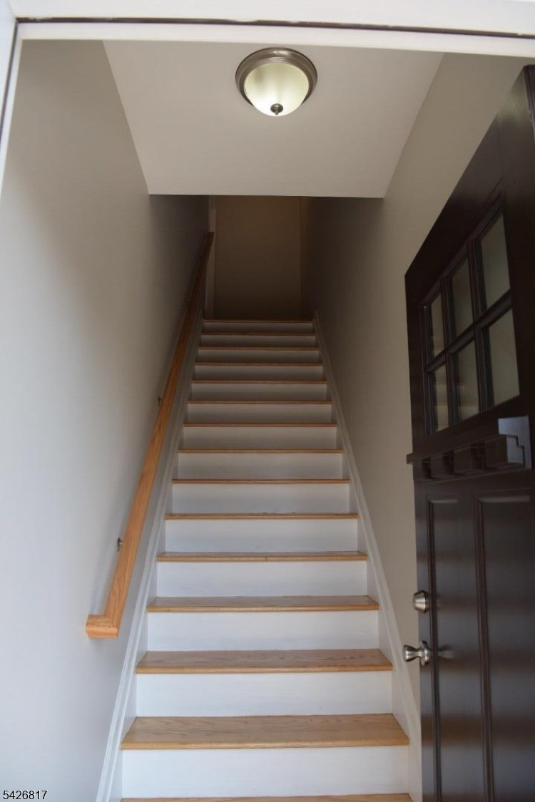 28 Davis Street Harrison, NJ 07029 - Photo 7 of 23