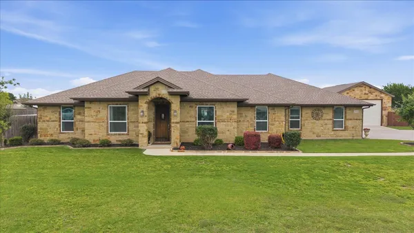 $825,000 | 104 West Vienna Drive, Hutto, TX 78634