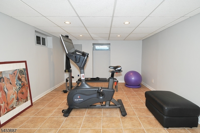 1700 Westover Road Linden, NJ 07036 - Photo 17 of 36 Gallery Image 17