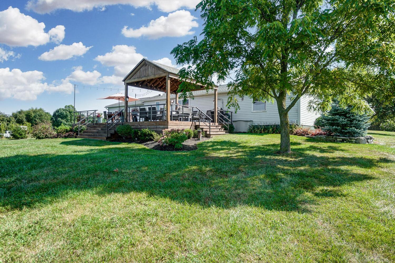 18595 Ringgold Southern Road Circleville, OH 43113 - Photo 34 of 34 Beautiful Backyard