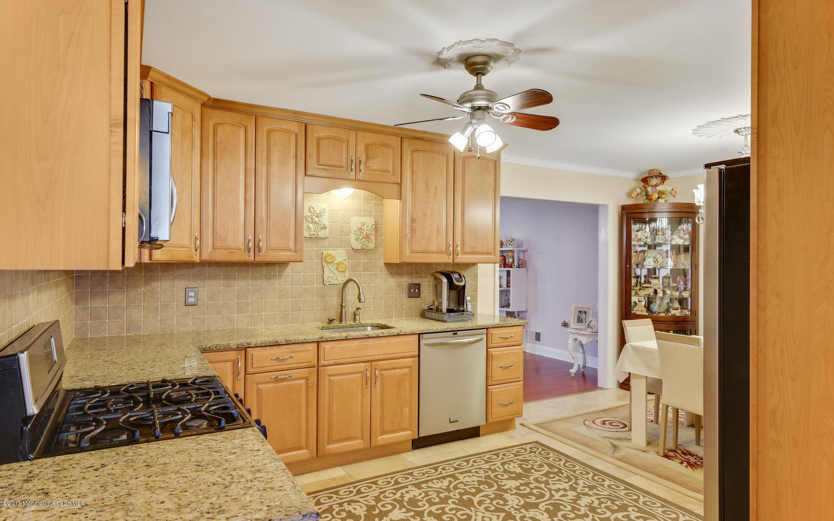 392 Leesville Road Jackson, NJ 08527 - Photo 7 of 24 14