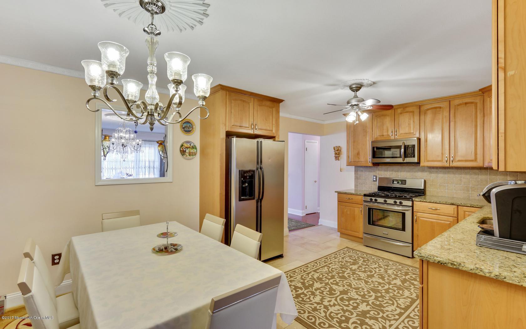 392 Leesville Road Jackson, NJ 08527 - Photo 10 of 24 17