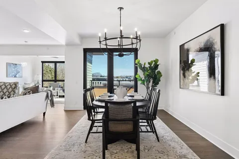 $1,795,000 | 222 Ferndale Road South, Unit 304, Wayzata, MN 55391