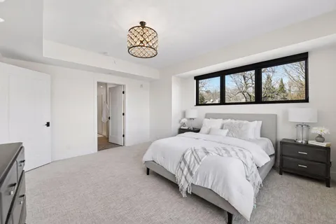 $1,795,000 | 222 Ferndale Road South, Unit 304, Wayzata, MN 55391