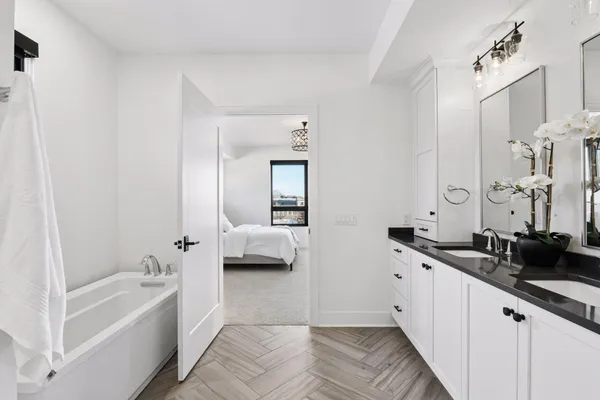 $1,795,000 | 222 Ferndale Road South, Unit 304, Wayzata, MN 55391