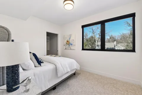 $1,795,000 | 222 Ferndale Road South, Unit 304, Wayzata, MN 55391