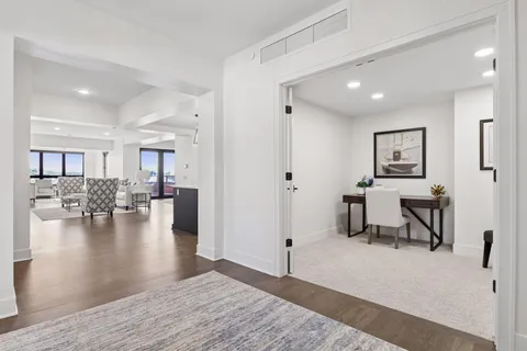 $1,795,000 | 222 Ferndale Road South, Unit 304, Wayzata, MN 55391