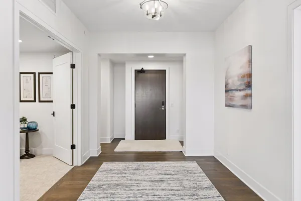 $1,795,000 | 222 Ferndale Road South, Unit 304, Wayzata, MN 55391