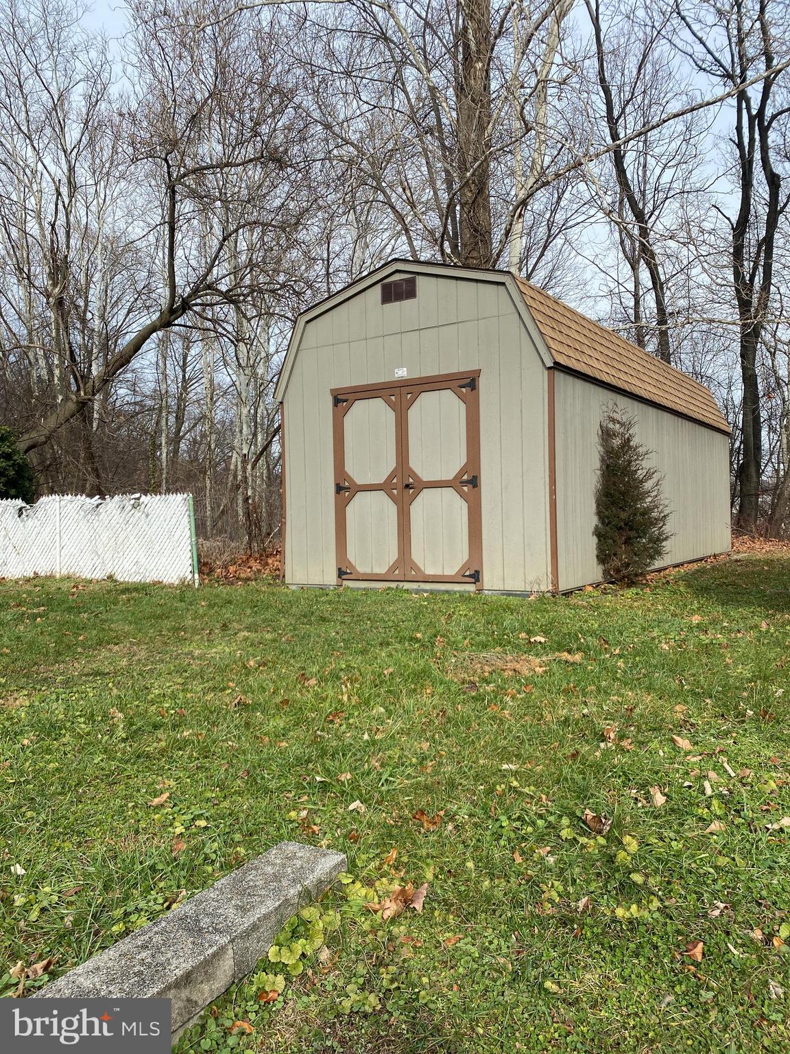 1123 Crestview Road Darby, PA 19023 - Photo 29 of 58
