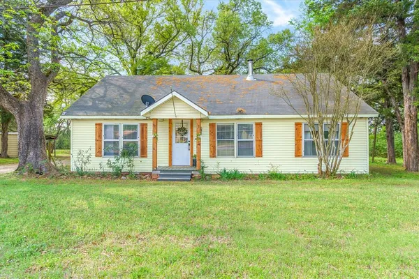 $264,900 | 15853 Highway 80, Edgewood, TX 75117