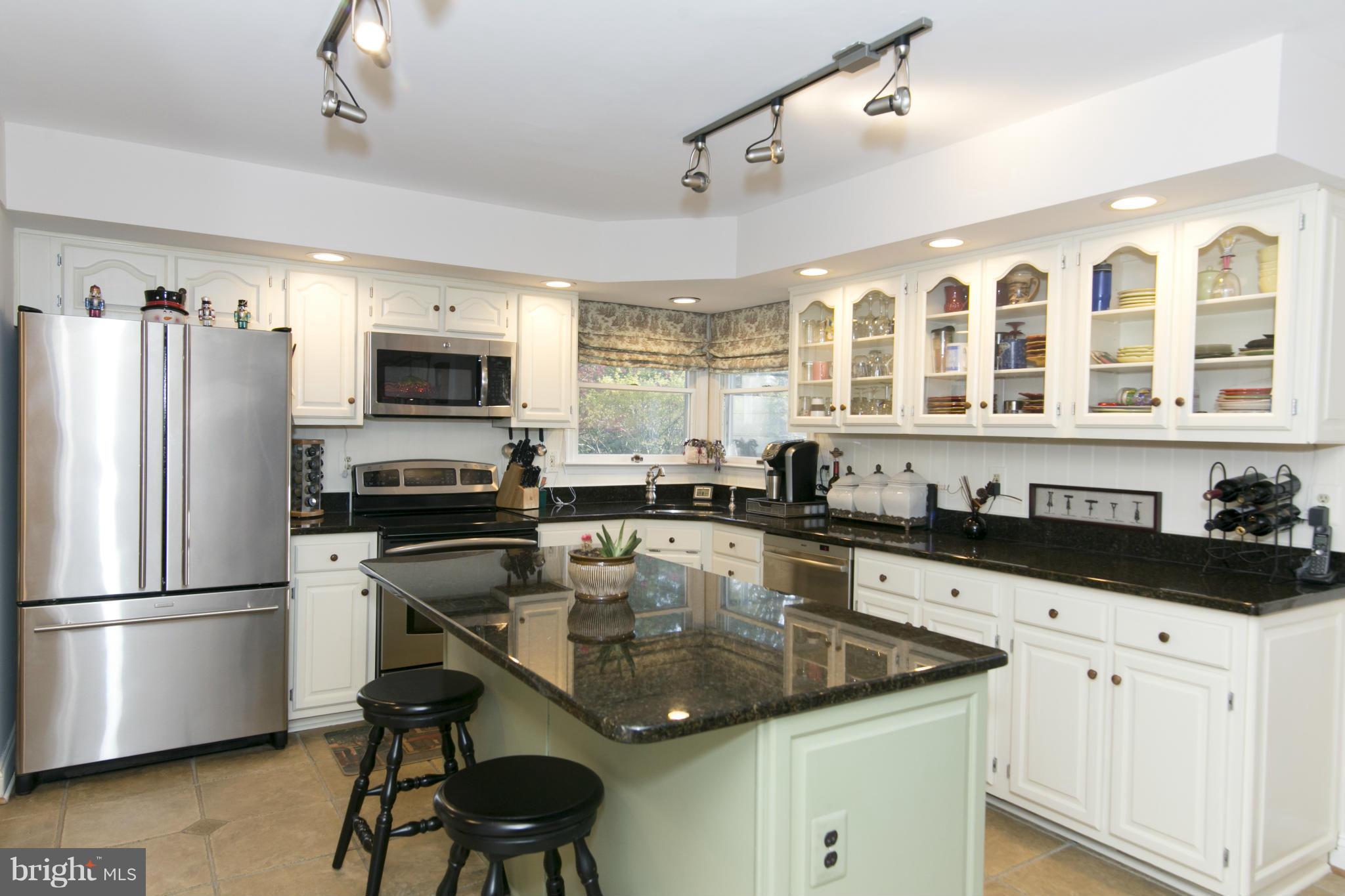 17508 Country View Way Mount Airy, MD 21771 - Photo 8 of 30 Kitchen