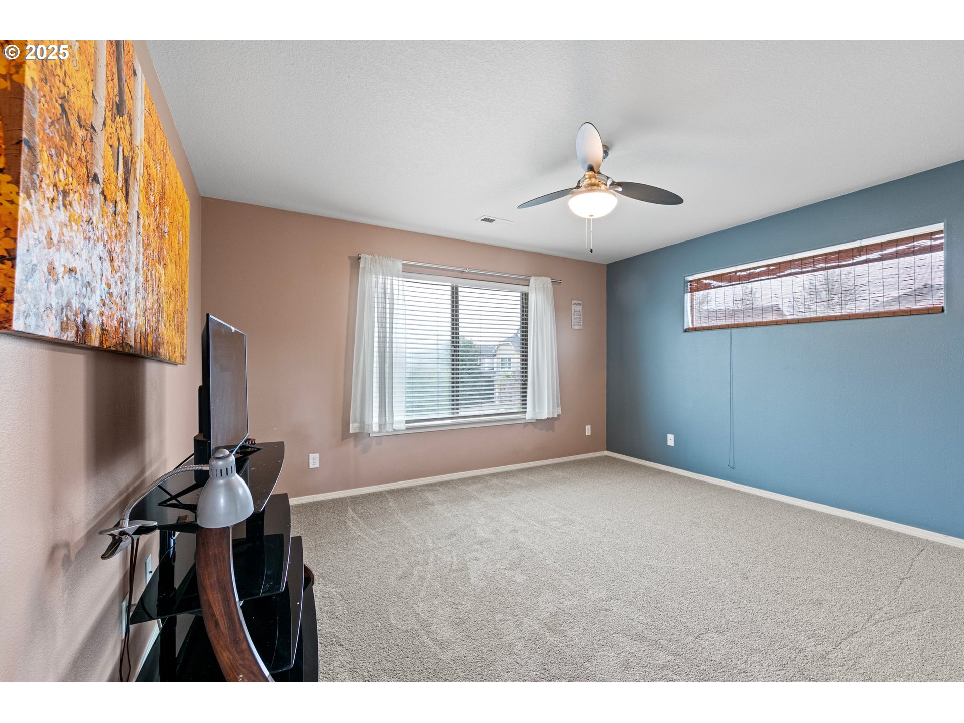 646 Raber Road Eugene, OR 97402 - Photo 30 of 44 a view of workspace with furniture and a window