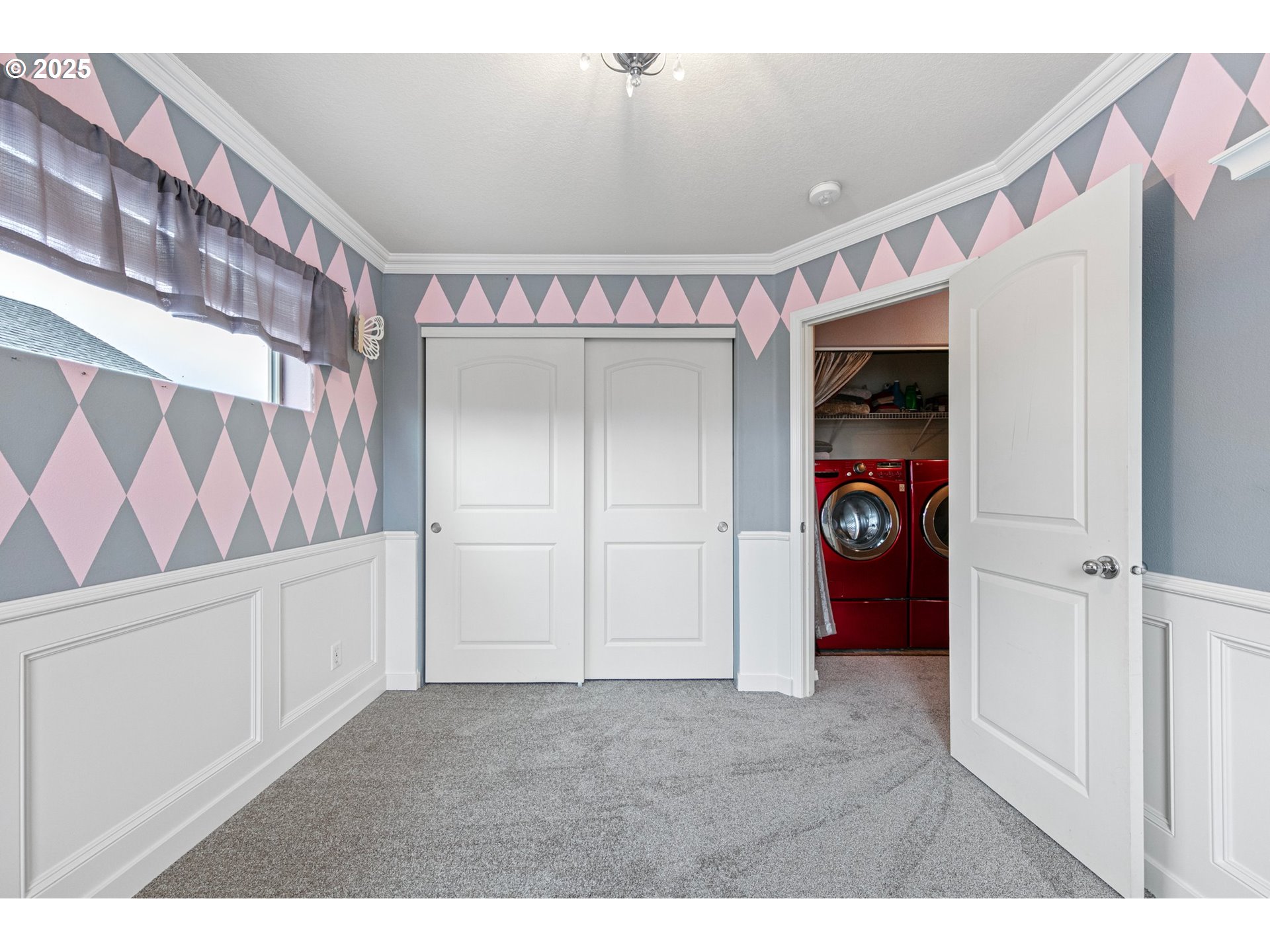 646 Raber Road Eugene, OR 97402 - Photo 39 of 44 a view of an empty room