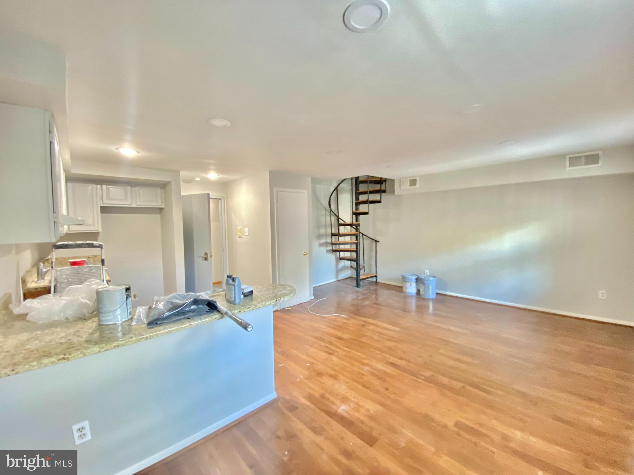 713 Walnut Street, Unit 3R Philadelphia, PA 19106 - Photo 2 of 13