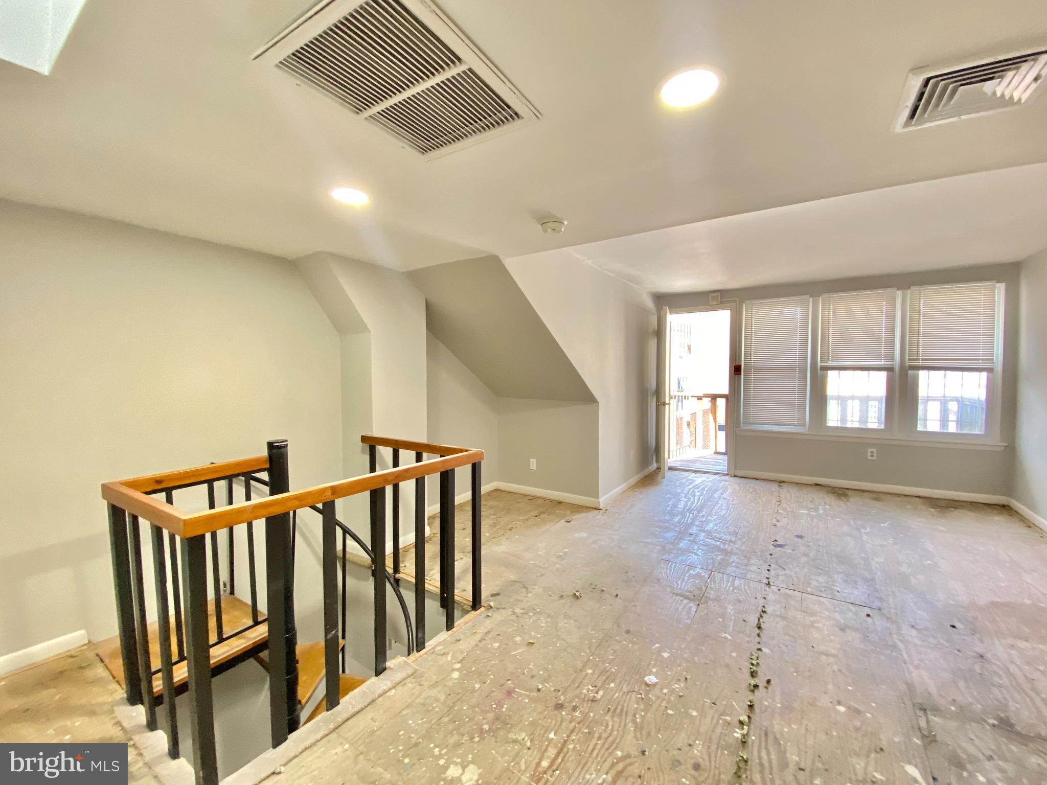 713 Walnut Street, Unit 3R Philadelphia, PA 19106 - Photo 6 of 13