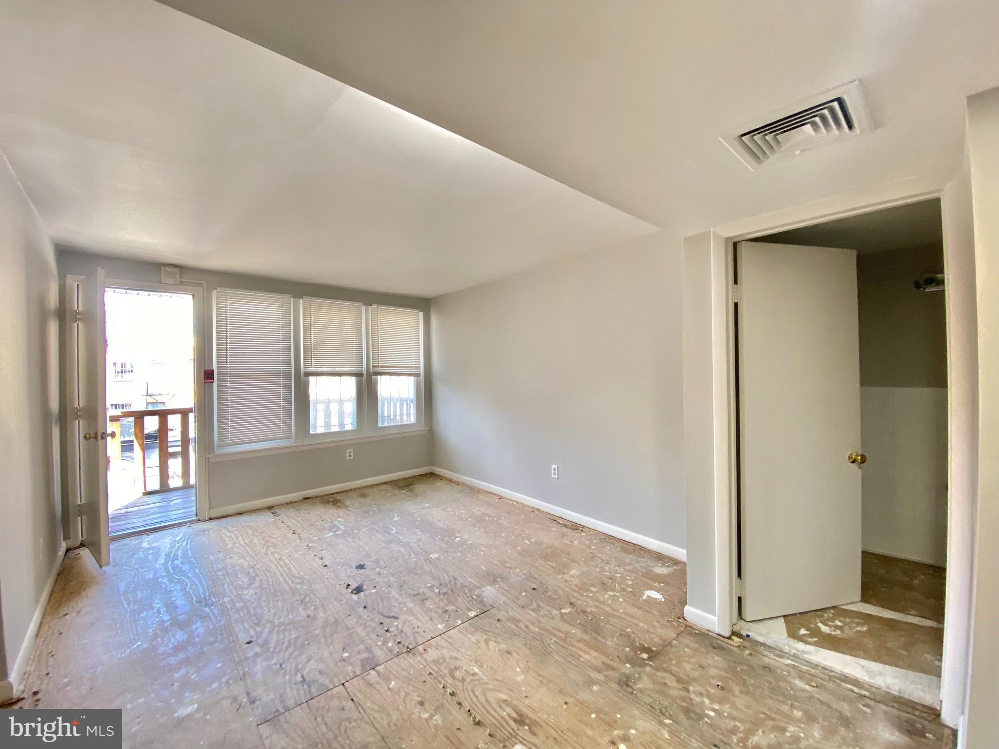 713 Walnut Street, Unit 3R Philadelphia, PA 19106 - Photo 7 of 13