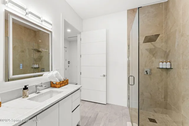 $2,000,000 | 1809 Riverview Drive, Melbourne, FL 32901